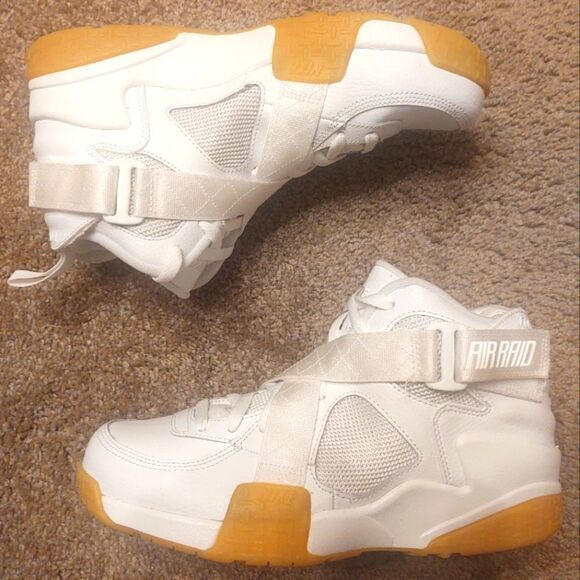 Nike Air Raid Men's Size 7.5 White Gum Soles BRAND NEW WITHOUT BOX - Picture 1 of 7